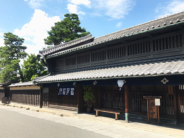有松の町並み ユーラシア食堂さらび 公式サイト 名古屋市緑区有松絞会館 有松の町並み ユーラシア食堂さらび 公式サイト 名古屋市緑区有松絞会館
