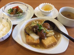 揚げ豆腐と肉団子、白菜の天津冬菜煮込み